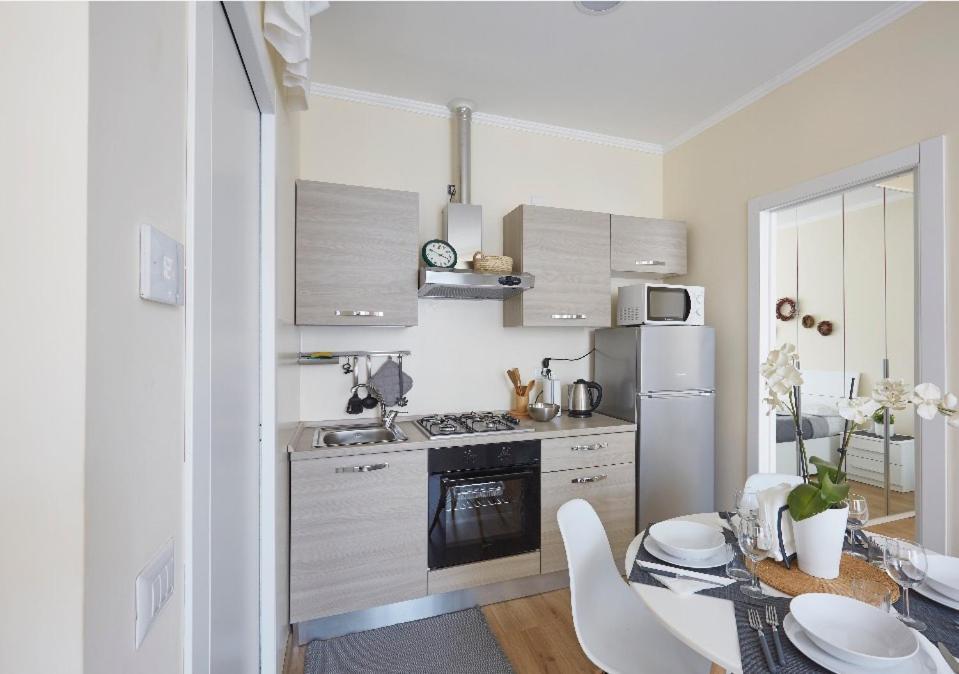 Beautiful Bohemian Apartment In Center Conditioned Air コモ エクステリア 写真